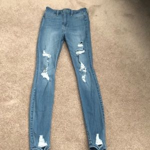 HOLLISTER JEANS HIGH RISE